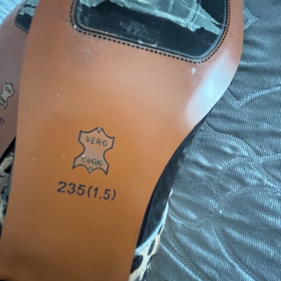 Patent leather and fur flat funny shoes - Picture 4 of 7